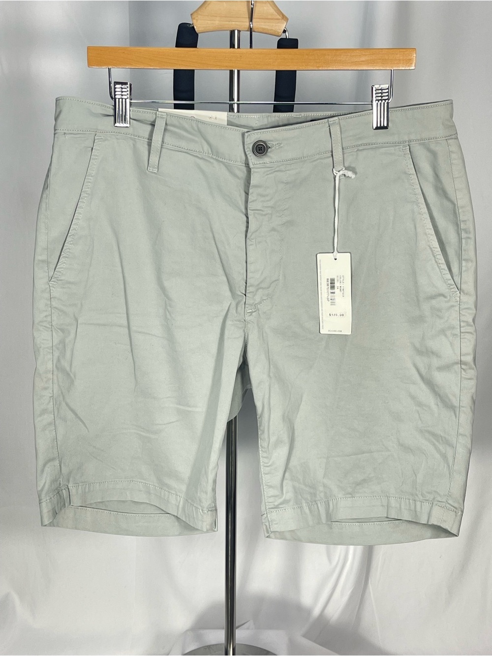 AG Adriano Goldschmied Men's Chino Shorts Light Gray. “The Wanderer” Sz 34R NWT